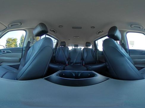Used 2026 Kia Carnival FWD image 45