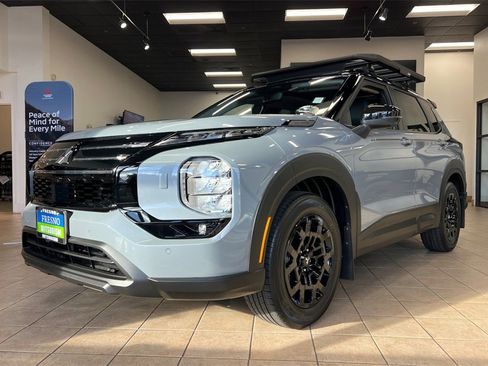 New 2026 Mitsubishi Outlander AWD image 9