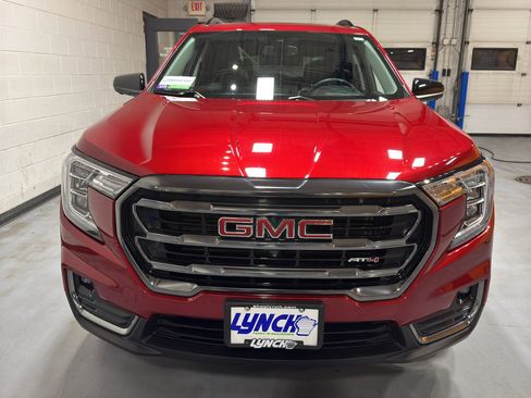 Used 2023 GMC Terrain AT4 w/ Infotainment Package II image 9