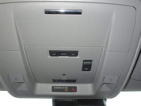 Used 2018 Chevrolet Silverado 1500 LTZ w/ Sport Package image 28