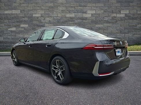 New 2026 BMW 530i xDrive w/ Premium Package AWD/4WD image 4