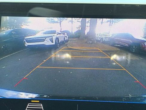Used 2020 Chevrolet Malibu LT FWD image 29