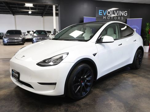 Used 2021 Tesla Model Y Long Range AWD/4WD image 5