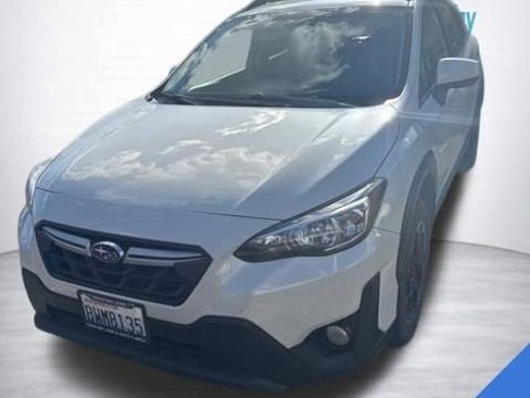 Used 2021 Subaru Crosstrek 2.0i Premium image 2