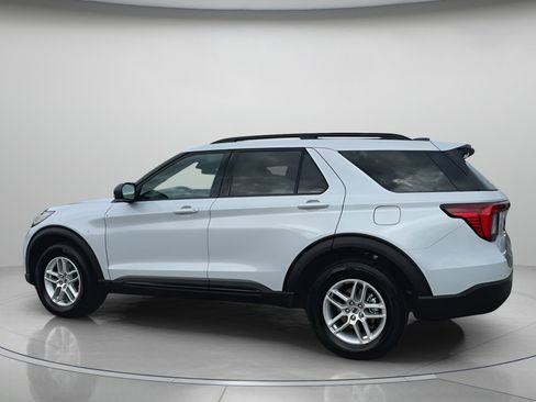 New 2026 Ford Explorer Active image 19