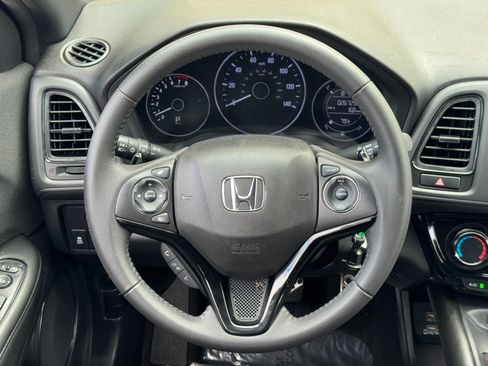 Used 2022 Honda HR-V Sport image 18