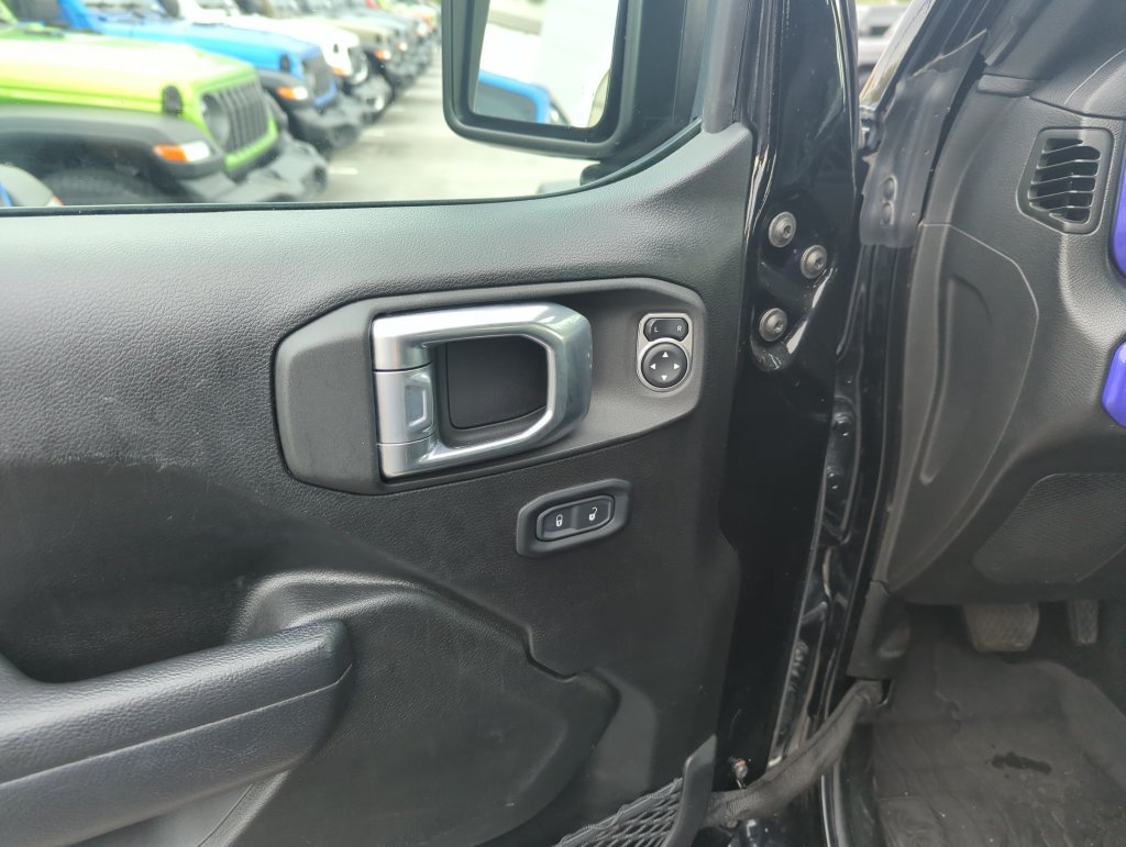 Used 2022 Jeep Wrangler Unlimited Sport AWD/4WD image 18