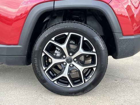 Used 2025 Jeep Compass Limited AWD/4WD image 8