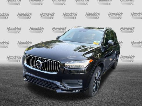Used 2022 Volvo XC90 T6 Momentum w/ Climate Package AWD/4WD image 7
