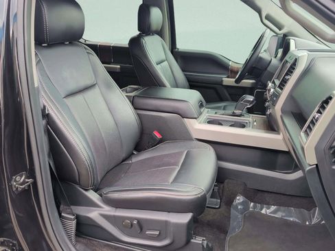 Used 2019 Ford F150 Lariat w/ Trailer Tow Package RWD image 18
