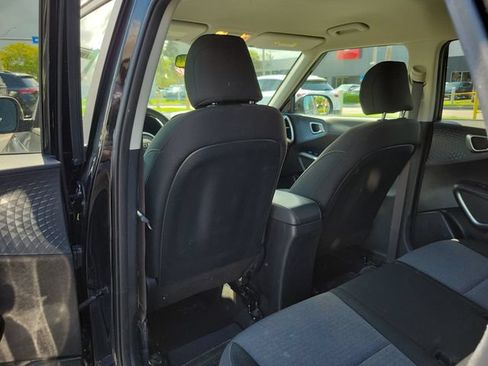 Used 2021 Kia Soul S FWD image 10