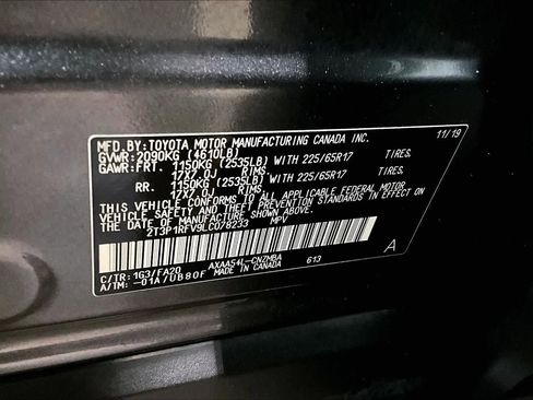 Used 2020 Toyota RAV4 XLE image 33