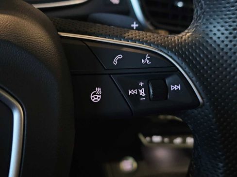 Used 2025 Audi Q5 e Premium Plus w/ Premium Plus Package image 28