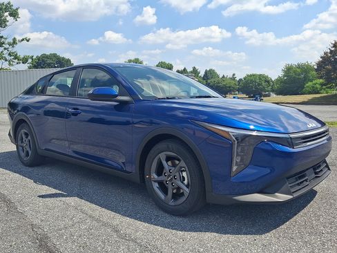 New 2026 Kia K4 FWD image 2