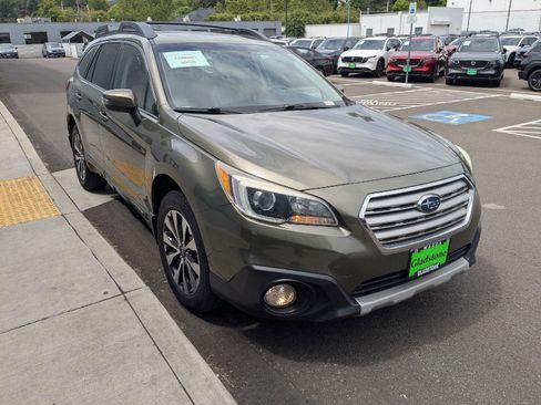Used 2015 Subaru Outback 2.5i Limited AWD/4WD image 8