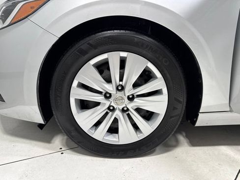 Used 2022 Nissan Sentra S FWD image 5
