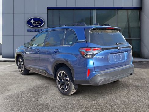 Used 2025 Subaru Forester Limited w/ Popular Package image 4