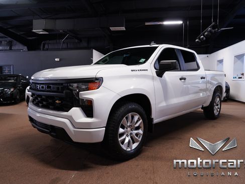 Used 2022 Chevrolet Silverado 1500 Custom RWD image 3