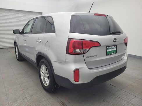 Used 2015 Kia Sorento LX image 5