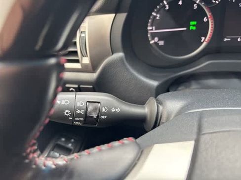 Used 2022 Lexus GX 460 Premium w/ Accessory Package image 16