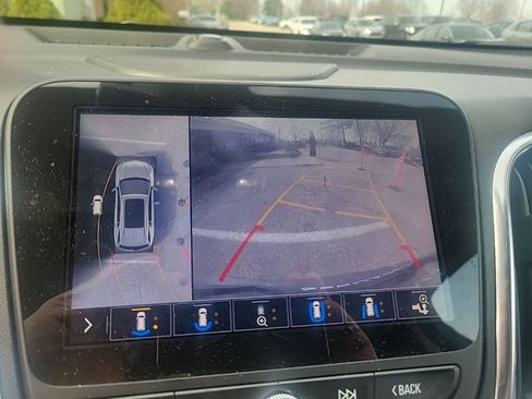 Used 2021 Chevrolet Equinox Premier image 24