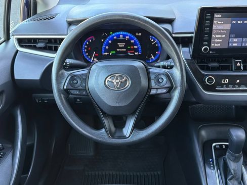 Used 2022 Toyota Corolla LE FWD image 13