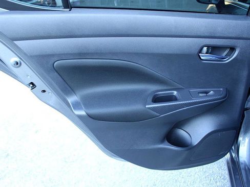 Used 2021 Nissan Versa SV image 16