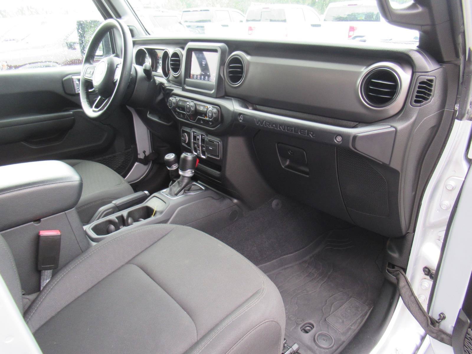 Used 2022 Jeep Wrangler Unlimited Sport AWD/4WD image 10