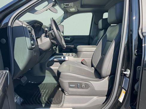 Used 2022 Chevrolet Silverado 2500 LTZ w/ LTZ Plus Package AWD/4WD image 7