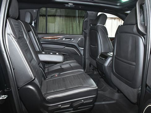 Used 2024 Cadillac Escalade ESV Premium Luxury w/ LPO, Floor Liner Package AWD/4WD image 55