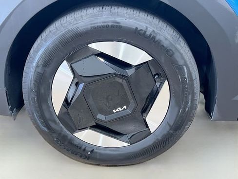 Certified 2024 Kia EV9 Wind AWD/4WD image 34