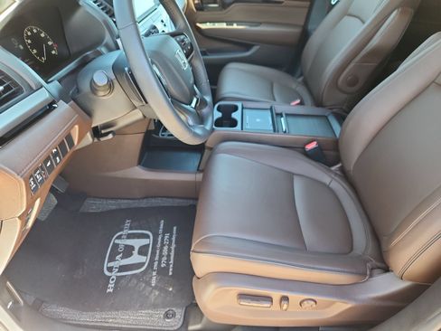 Certified 2026 Honda Odyssey Touring image 10