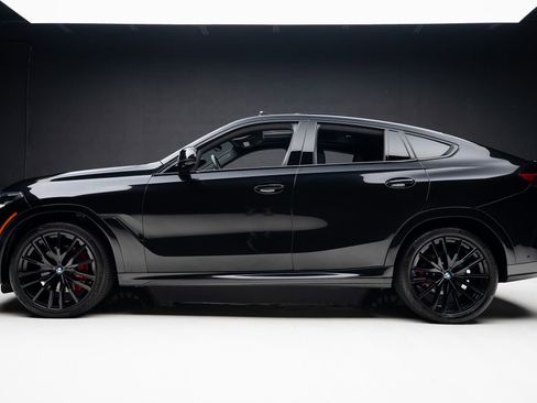 Used 2023 BMW X6 xDrive40i w/ M Sport Package image 16