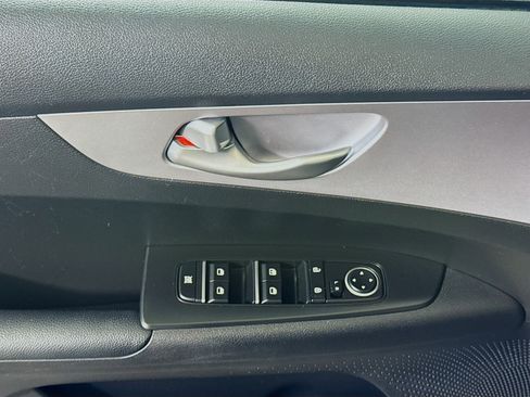 Used 2024 Kia Forte LXS image 23