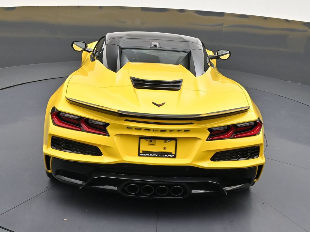 Used 2026 Chevrolet Corvette Z06 RWD image 15