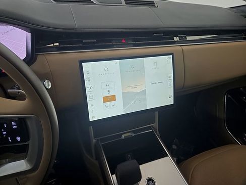 New 2026 Land Rover Range Rover SE AWD/4WD image 16