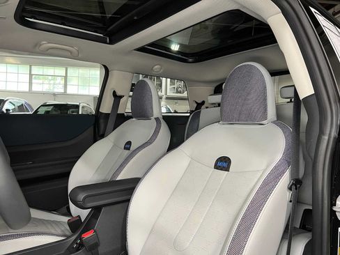 Used 2026 MINI Cooper 2-Door Hardtop FWD image 21
