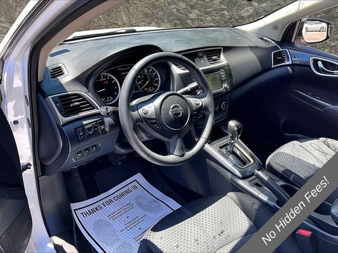 Used 2017 Nissan Sentra SR w/ SR Midnight Edition FWD image 9