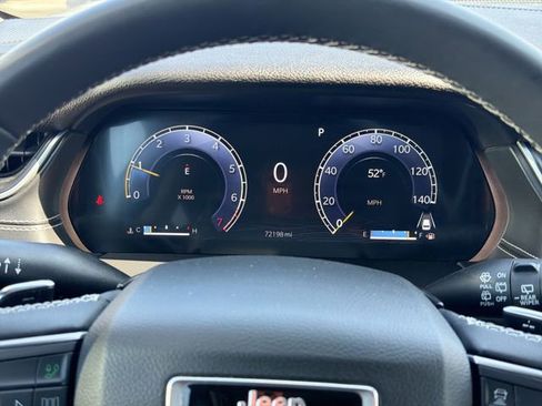 Used 2023 Jeep Grand Cherokee L Laredo AWD/4WD image 12