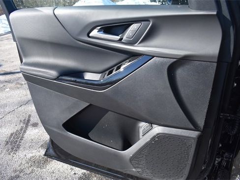 New 2026 Chevrolet Equinox LT w/ Convenience Package II image 32