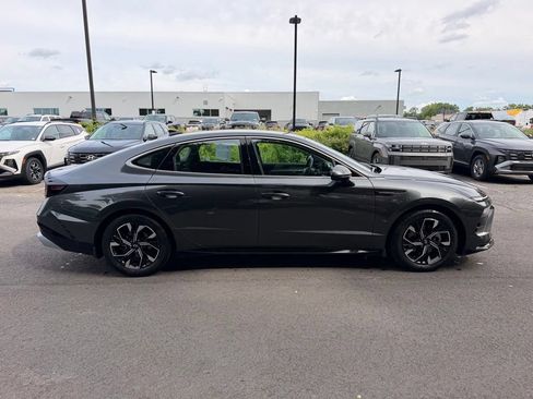 Used 2024 Hyundai Sonata SEL AWD/4WD image 2