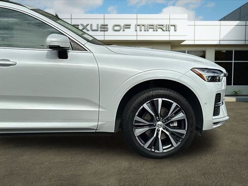 Used 2022 Volvo XC60 B5 Momentum w/ Advanced Package AWD/4WD image 35
