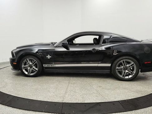 Used 2010 Ford Mustang Shelby GT500 RWD image 2