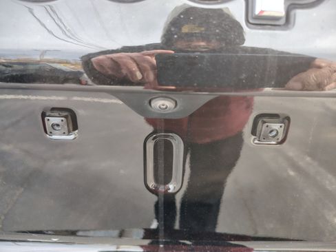 Used 2024 Jeep Compass Limited image 9