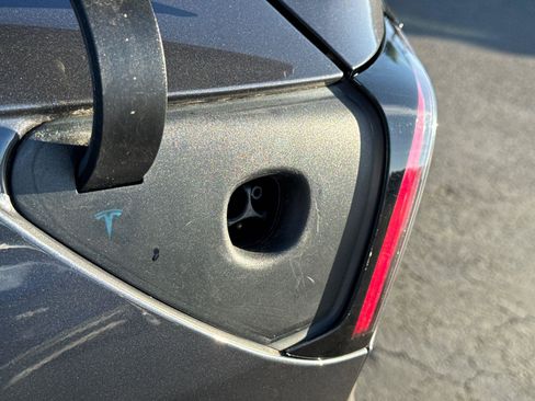 Used 2019 Tesla Model 3 Mid Range image 10