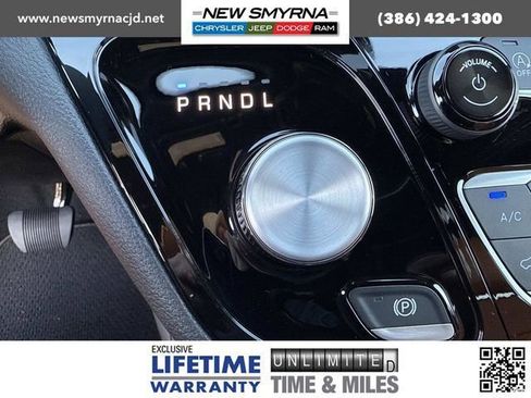 New 2026 Chrysler Pacifica Pinnacle image 31