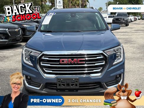 Used 2024 GMC Terrain SLT AWD/4WD image 3