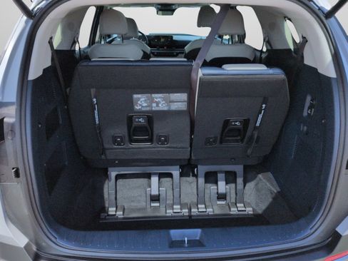 Certified 2026 Kia Carnival SX FWD image 17