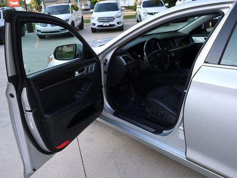 Used 2018 Genesis G80 3.8 w/ Option Group 02 image 9