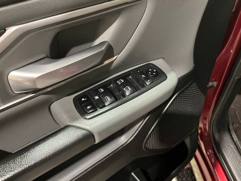 Used 2019 RAM 1500 Big Horn RWD image 17
